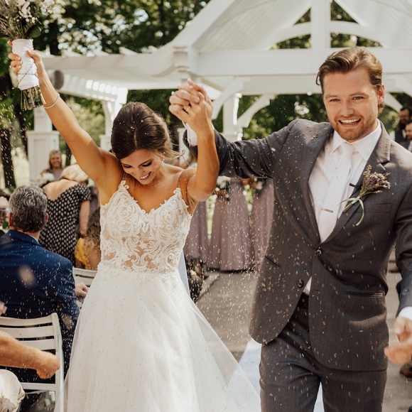 Meet your Posher, Vanessa - Picture 1 of 1